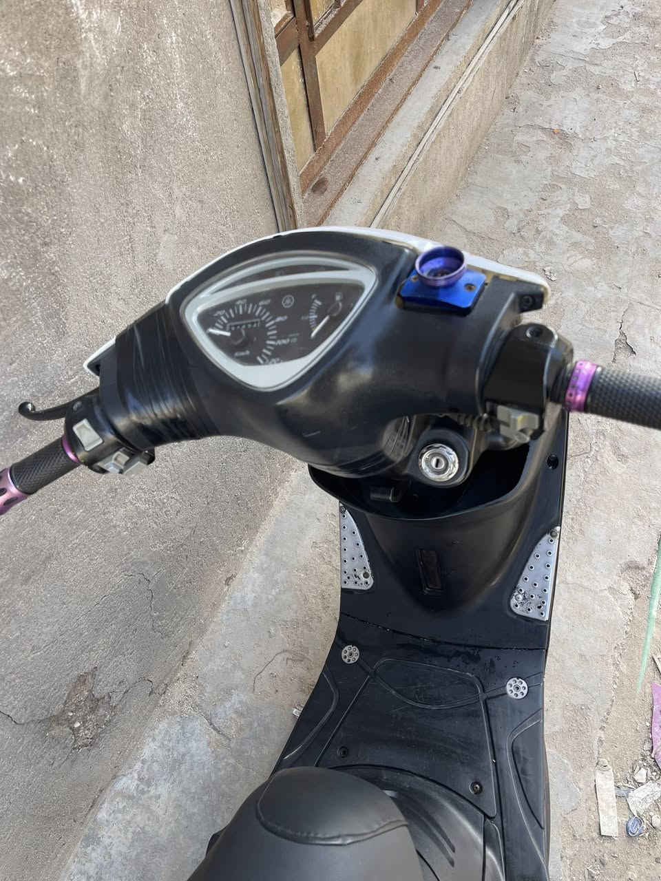 دراجة ماكس للبيع مفتوحة مجفتها ومحولها من بوشة 55الى بلاديه نضيفة وكلشي شغال بيها ماناقصها شي سعرها 700وبيها مجال قليل


**إذا كنت صاحب هذا الإعلان وتريد حذفه لأي سبب، رجاءا أرسل رسالة إلى الدعم الفني**