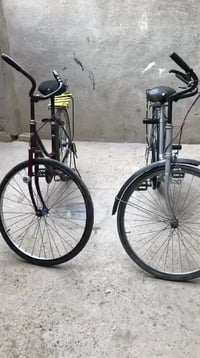 3 باسكلات للبيع ماروني و رصاصي و برتقالي  سعر الواحد 70 وبي مجال والبر...