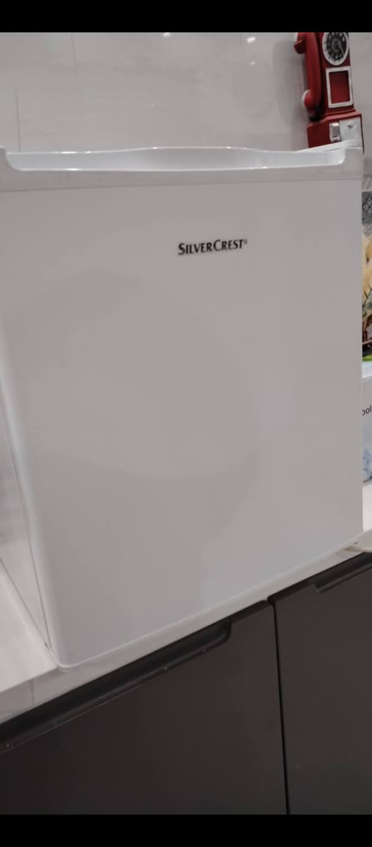 ثلاجه مكتبيه مال غرفه سلفر كرست جديده غير مستخدمه 
السعر 100الف شامل التوصيل


**إذا كنت صاحب هذا الإعلان وتريد حذفه لأي سبب، رجاءا أرسل رسالة إلى الدعم الفني**