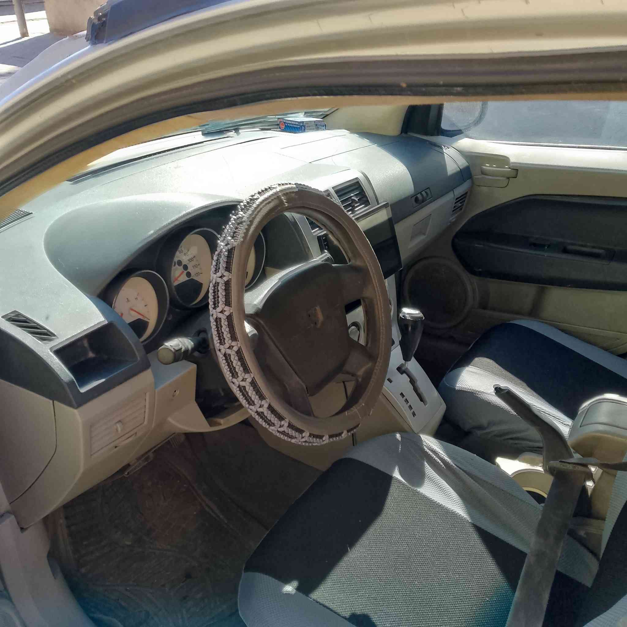 السلام عليكم للبيع دوج كاليبره موديل  2007 سياره جاهزه كير مكينه تمام ٢٤٠٠ صدر تخم تاير دواخل جام كهرباء ويل كب مصبوغه نص  حادث  جاملغ  لإمام   رقم ألماني سنويه   بسمي  رايدهه  57   وبيه مجال       مكاني سيارة  محافظة  سماوة الاتصال ***********\ ***********
