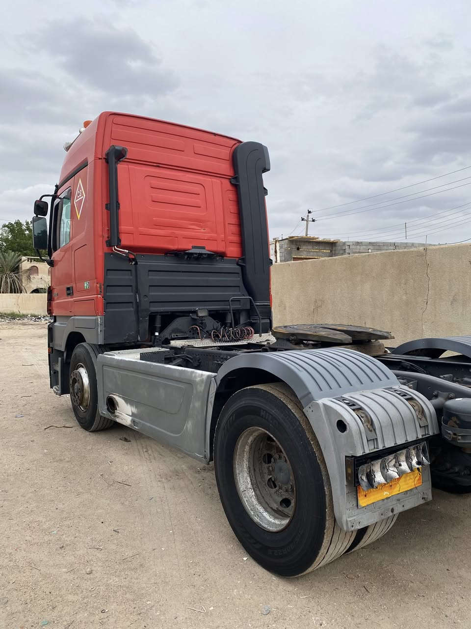 السلام عليكم سيارة للبيع اكتروس موديل 2004 رقم بصره حجم (46 18) للأستفسار (***********) مكان السياره بصره اني مكلف بل نشر
