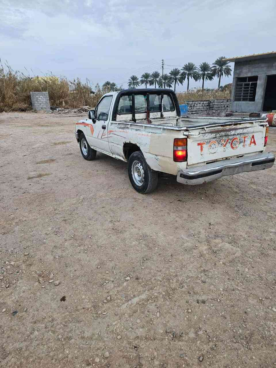 السلام عليكم
للبيع سيارة بيكم موديل 1991 بلادي مكفوله من الصبغ والضربه ما عدا شويه بلجاملغ الخلفي موضح بلصورة
سيارة ب اسمي رقم جديد بغداد تحويل ثاني يوم
العنوان بغداد فلكة سلمان باك
السعر ،،50ورقة وبيه مجال بسيط
***********
***********
