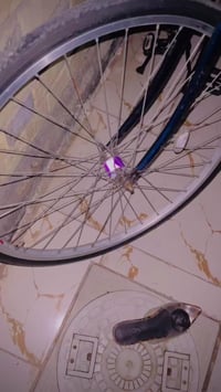 حجم ٢٦ • نضافة ٧٥٪ • لون نيلي