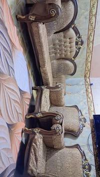 ٤ كراسي • ٢ قنفات • طقم