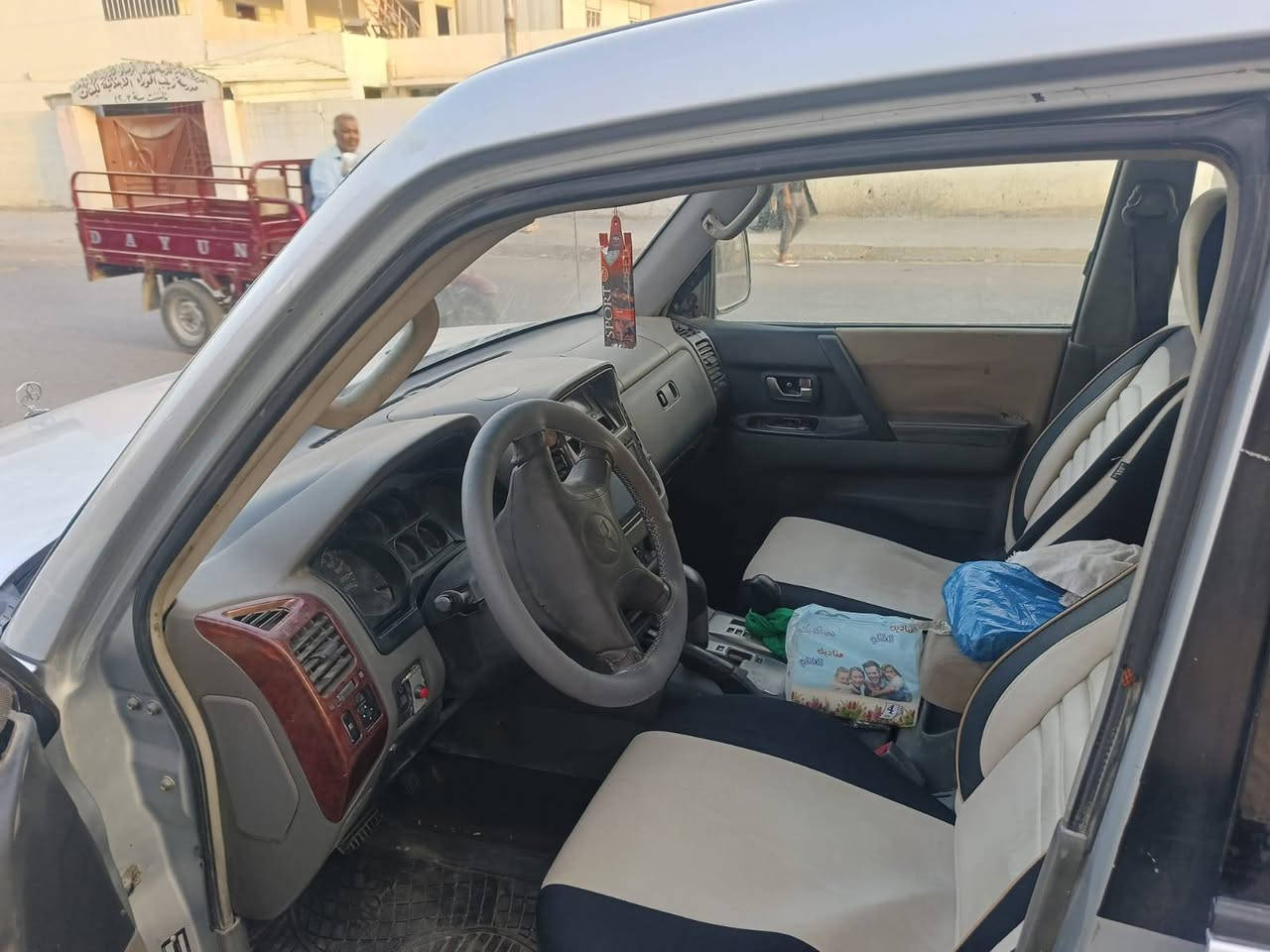 ياالله سلام عليكم
باجيرو موديل 2004رقم بغداد تحويل ثاني يوم رقم انكليزي مكان السياره بغداد لمعامل لعماري السعر 58 وبيها مجال ***********

