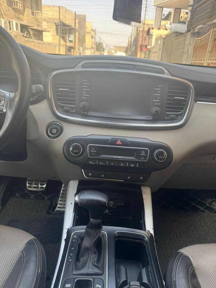 السلام عليكم
سورنتو خليجي فول الفول موديل 2019 للبيع
🔹 مكفولة كفالة عامة من الصبغ والتبديل
🔹 مواصفات كويتية
🔹 6 سلندر
🔹 ماشية 95 ألف كم حقيقي ضمان
🔹 بانوراما
🔹 فور ويل (دفع رباعي)
🔹 كشنات كهرباء
🔹 نافيكيشن + أريل
🔹 تبريد وتدفئة كشن
🔹 سايد بريك كهرباء
🔹 أوتو هولد
🔹 4 كاميرات 360°
🔹 حساسات أمامية وخلفية
🔹 باقي المواصفات المعروفة

📍 المكان: بغداد
❗ غير متواجد على فيسبوك

📞 للتفاصيل الاتصال:
0771 326 7206

💰 السعر: 280
