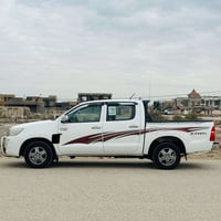 تيوتا هايلوكس ناصية 2014سياره جديده مكفوله من الضربه والتبديل بيها بار...