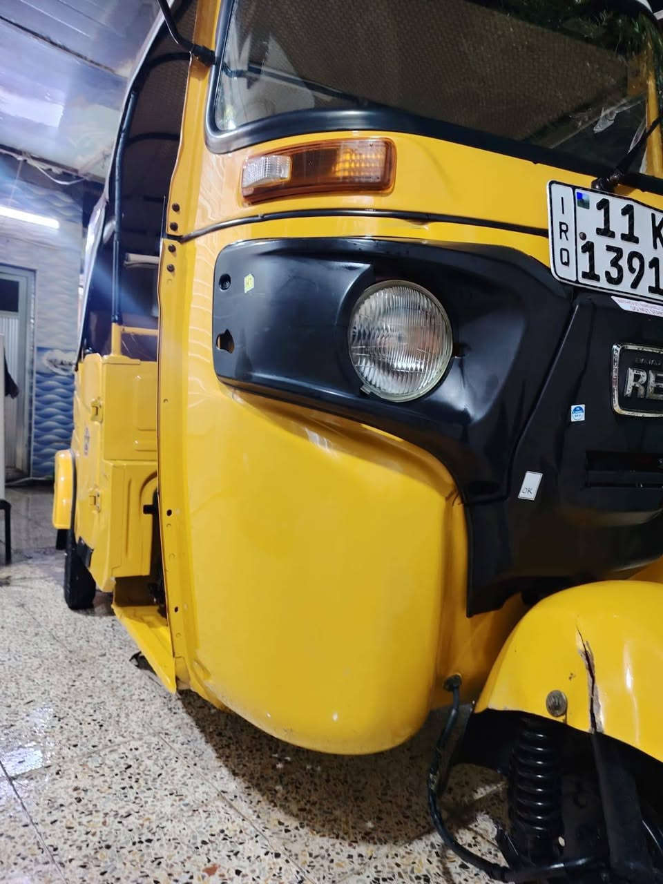 ***********
٢١ هزه جديده رقم بغداد بسمي 
جاهزه كبل للشارع 
السعر ٧و٨٠٠ وببه مجال 
مكان بغداد الكماليه
