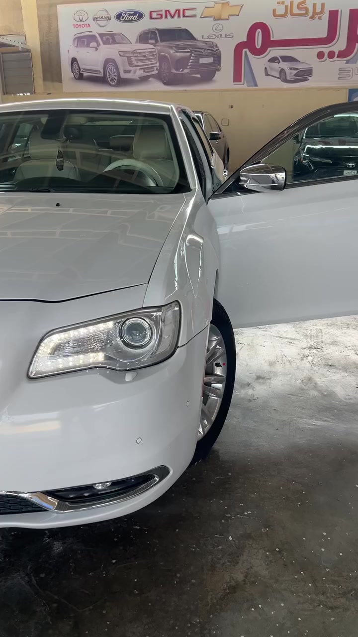 سلام عليكم  اوبامه مديل 2017 خليجيه مكفوله كافاله 
غيره الهلال ال بجاملغ الخلفي بارد فقط باقي كفاله فول 
سياره تحول ثاني يوم  رقم بغداد مكان السيارت كوت 
رقم هاتف ***********   كير مكينه مكفول على فحص                        ***********.       225وبيه مجال
