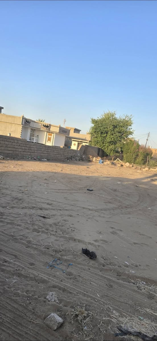 السلام عليكم...أرض سكنيه للبيع المساحه 600متر قرية المزرعه مقابل بيت الحاج خالد الحمود السعر 13مليون ......*********** ___***********...@@@
