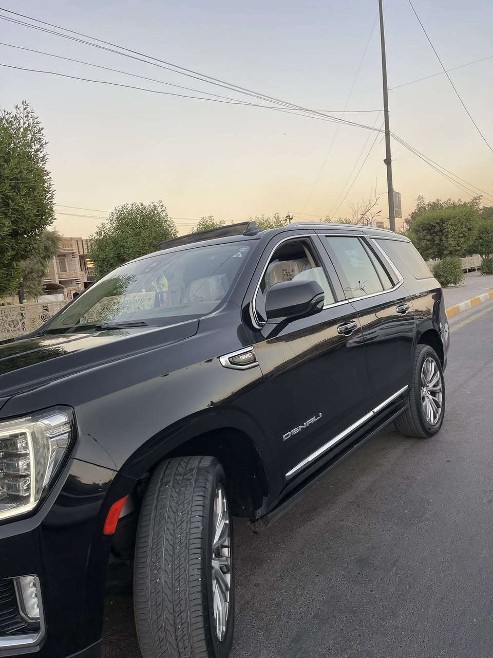 السلام عليكم
سياره جمسي ذنيالي 2021البيع والمراوس حسب القناعه 

السياره كفاله عامة عذه شخط بل باب الخلفي مامبين

مواصفات معروفه فول واحد على واحد 

عنوان السياره بغداذ حي وار 

تصل على هاذه

***********
