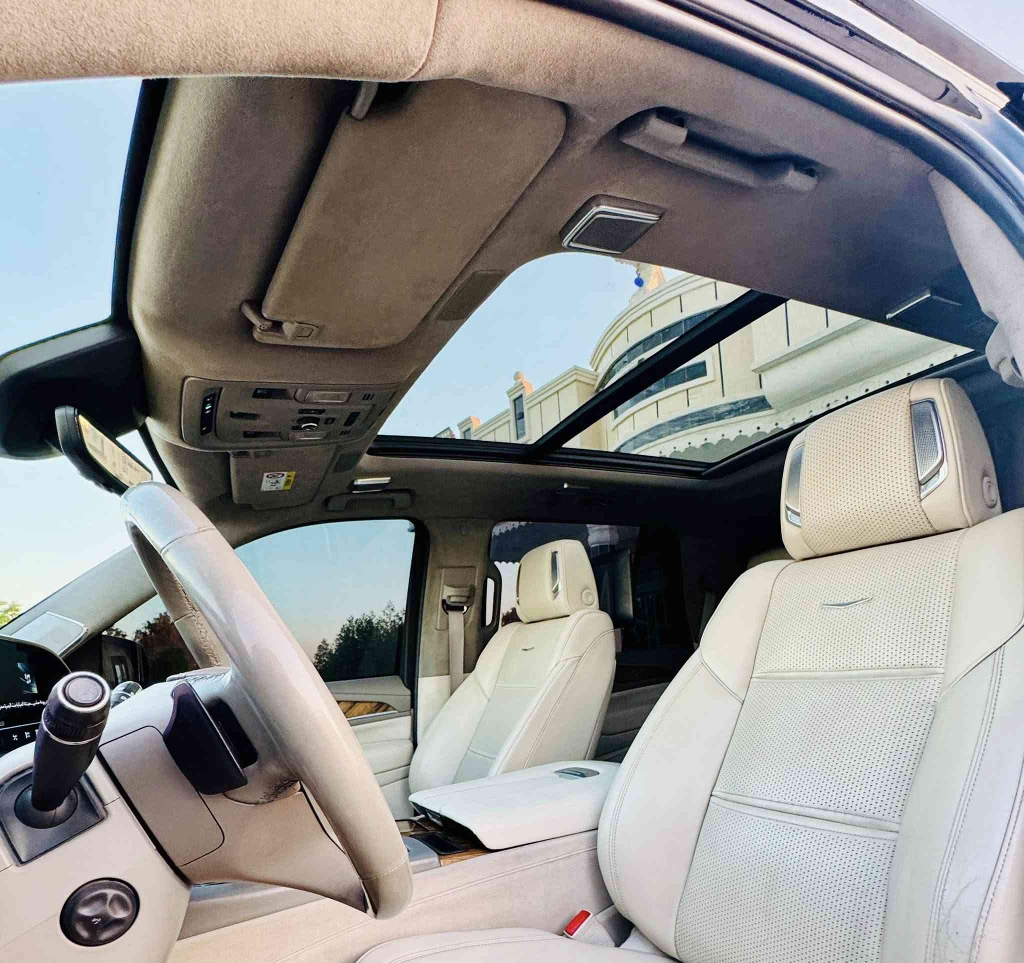 السلام عليكم
كاديلاك اسكاليد للبيع  خليجيه 2021 
اسبرسو معروف مواصفات 
سياره بسمي رقم جديد 
مغلفه PPFبل كامل 
مواصفات سياره 
.جكات 
.فور ويل 
.ابواب شفط 
.نقطة عمياء  
داخل افوايت 
.صندوق شفط 
.شاشه كبيرة 
.كامرة 4k
.دمام صندوق
.تشغيل عن بعد 
36 سماعة AKG
.كاميرات 6
.داتا شو 
.بانوراما 
.جنطة ذكية 
.رادار جانبي و امامي 
.رادار تحديد مسار
.كشن Vib منفصل 
.مري شفط 
.ويل 22
.ذاكر ميموري خزن 
.مسنات جلد 
.إنارة محيطية 
.لدات 
.اشاير ترحيب
.حزام ذكي 
.كاميرا وسطية 
.ثلاجة 
السياره ماشيه52
مكان بغداد 
للاستفسار (***********)
