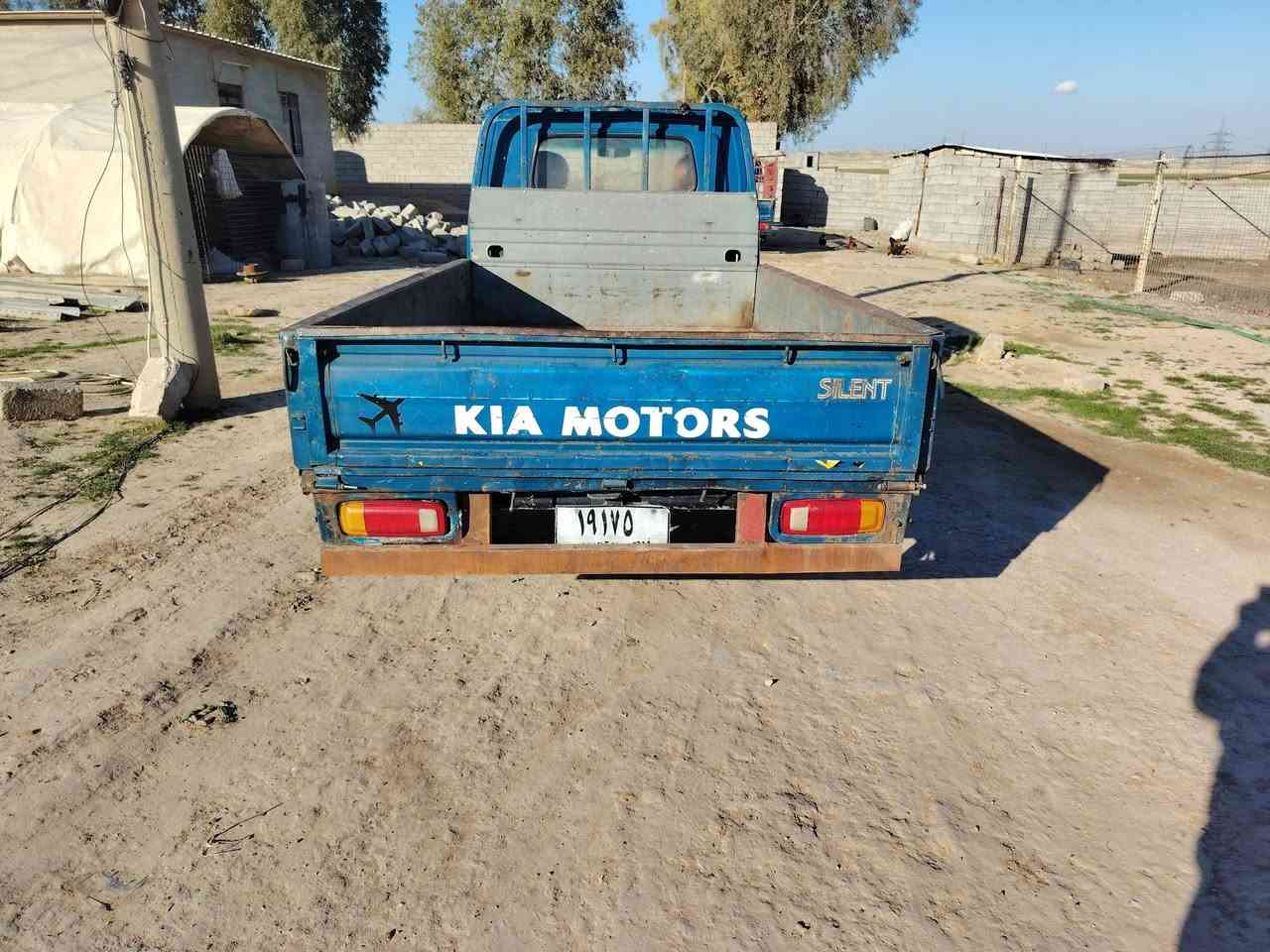 السلام وعليكم للبيع كيا برون ادوات مامسجل بدون صبغ بدون دعم محرك وگير واكسن شرط صدر جديد باور جديد السيارة على وضع الشركة السعر 35$الاستفسار اتصل على الرقم ***********
