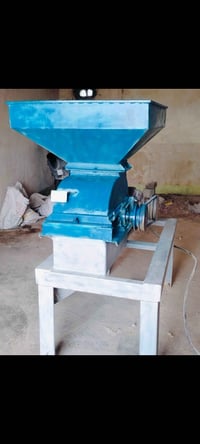 جاروشه حجم كبير جواكيج درجه اولى بعده جديده مستعمله عشر أيام فقط فصلته...