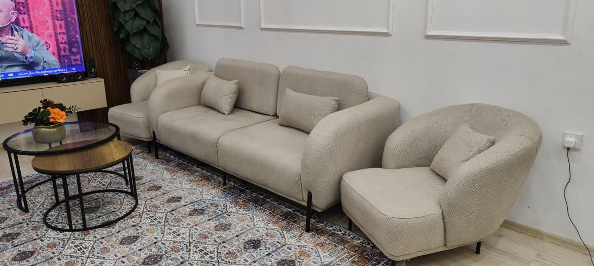 تاقمی میوان کەم بکارهاتوو وەکو تازە وایە  شتێکی تا بڵی جوانە مۆدیل و شکڵی تورکیە. ئێرانیە ئیسفجو تەختە و قاچی دەرەجە یەکە زۆۆر بێعەیبە  تەپڵەک و مێزی ناوەڕاستی لەگەڵە ٦ گەڵا سلێمانی السليمانية, العراق


**إذا كنت صاحب هذا الإعلان وتريد حذفه لأي سبب، رجاءا أرسل رسالة إلى الدعم الفني**