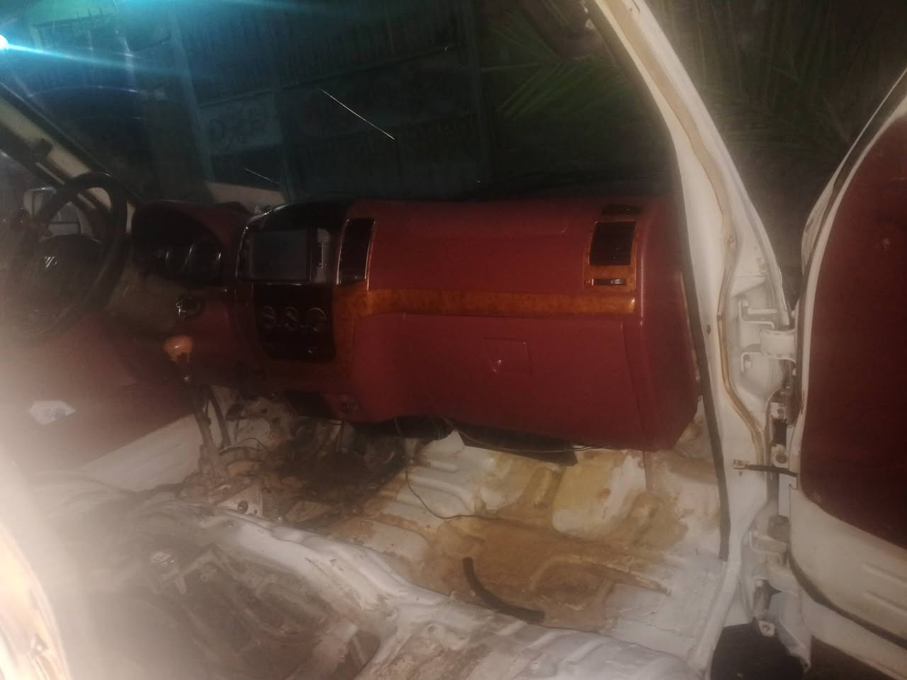 عليكم فاتون موديل 2011 باسمي سنويه مصفره خط بحث وصل خط لا2027 جهازه حداديه مكينه جديده رقم شاصي بلادي  موشعار  تخم تاير  كير اكسن غرفه ترايك لابصر رقم كربلاء لماني سعر 73. وبيه مجال حك الجيه ‏‪***********‬‏ مكان السيارة النجف لاشرف خان النص
