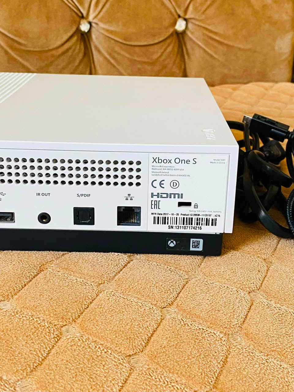 Xbox One s 
نظافة 💯 مامفتوح شرط ستيگر بعده
هارد 1T
مع حساب بي العاب مملوكه 
Cyberpunk

Fc 25

pes

AWAY Out 

Grand Theft Auto five 

Pool bltz

DESTINY 2
ملحقاته جويستك 1 و كيبل بور 

***********
