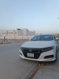 هوند اكورد هايبر كامل مواصفات للبيع للاتصال ٠٧٨٢٩٦٦٧٠٨٠