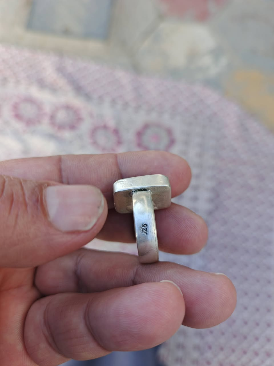 خاتم يماني قديم حجره وصياغة للييع أو المراوس


**إذا كنت صاحب هذا الإعلان وتريد حذفه لأي سبب، رجاءا أرسل رسالة إلى الدعم الفني**