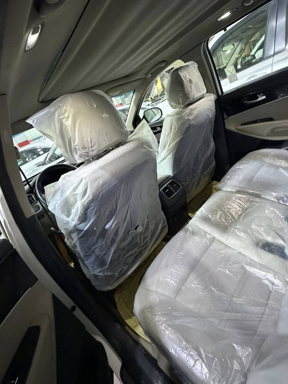 يا الله
السلام عليكم 

كيا سورنتو 2018 خليجي فول واحد ع واحد 

السيارة جاهزه ومابيه اي نواقص كير مكينه صدر كفالة 

ملاحظة (السيارة بيه 4 قطع صبغ جاملغ وبنيد وربع جاملغ خلفي ونص الباب الامامي)

المواصفات 

6 سلندر 

بنورما 

كشنات كهرباء

جلد 

وبعد بيه هواي مواصفات •

السعر 187$ وبيه مجال بسيط 

مكان السيارة السيدية 

للاستفسار ***********￼
