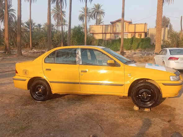 السلام عليكم سياره سمند للبيع موديل 2012 سياره كامل الرقم ومشدود بيه باقيه بس تستلم السنويه اذا صارت القسمه اني اروح وياك للمرور علمود استلام السنويه المكينه بيه صوت فرنسي المكينه سعر السياره 35 وبيه مجال التصال ع *********** ممتواجد ع الفيس
