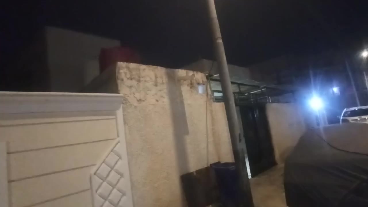 تم اعدات نشر بسبب وعود كاذبه بيت طابو بيع مساحه120 شارع20mكافت خدمات شارع تبليط رصيف كهرباء يحتوي عله غرفتين وصاله وديوان ومشتملات ومطبخ مكان ريزز قريب عله شارع عام سعر115قابل تفواض ***********
