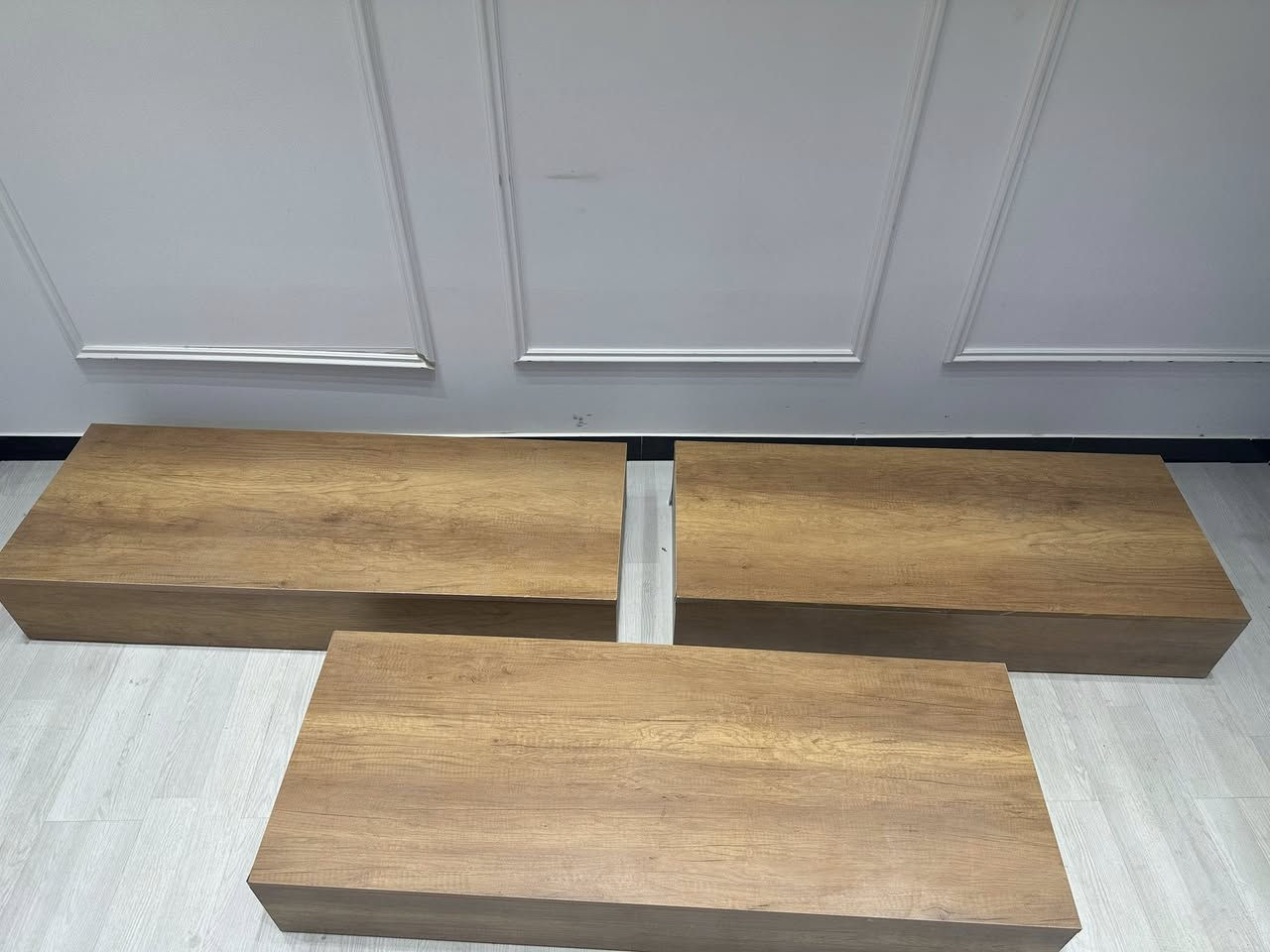 السلام عليكم 
للبيع تعاليك ماركة تركي مامستخدمات عدد 150 
+ ستيج كلش جديد عدد 3 قطعة 
+ طبلة ماركة 
+ مراية تركي 
مكاني بابل ***********
