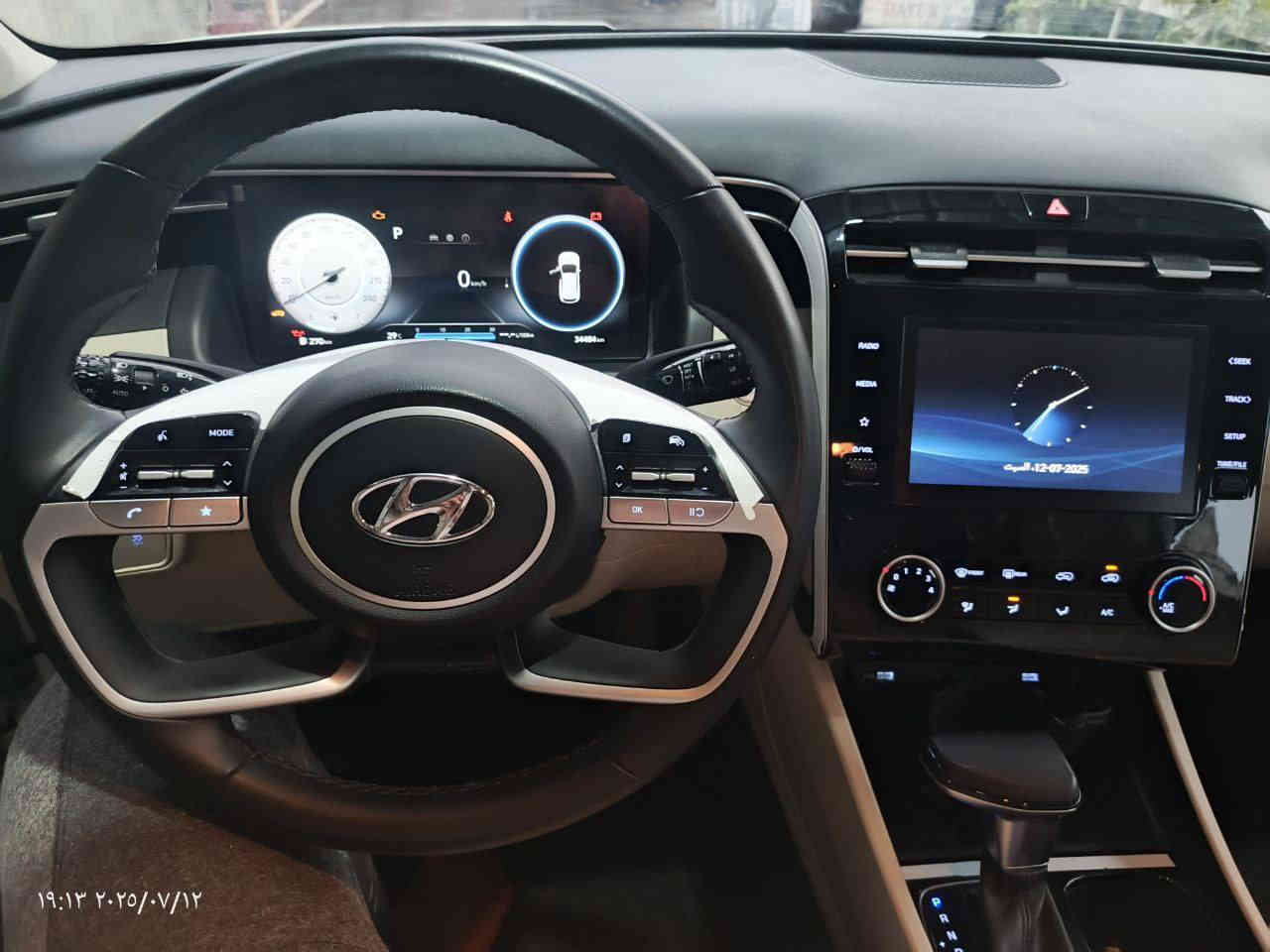 🚗 للبيع او مراوس حسب الرغبة  – توسان 2024 🔥
فول مواصفات ماعدا البنوراما

🔹 مواصفات السيارة:

✅ شاشة كبيرة أصلية + شاشة كيجات ديجيتال

✅ حساسات أمامية وخلفية

✅ 3 أنظمة قيادة (عادي - رياضي - اقتصادي)

✅ نظام نزول منحدرات

✅ أوتو هولد

✅ مثبّت سرعة

✅ إضاءة LED أمامية وخلفية

✅ مرايا كهربائية مع إشارة

✅ تشغيل بصمة + مفتاح ذكي

✅ كاميرا خلفية

✅ مكيف ثلج

✅ كشنات قماش ناعم

✅ نظام توفير الوقود ECO

✅ نظام منع الانزلاق TCS

✅ ABS – EBD – نظام الثبات الإلكتروني ESP

✅ تشغيل عن بعد       

📍 رقم بغداد الجديد

📍 ماشية 45 ألف كم

📍 السيارة كلش حلوة ونظيفة جداً

⚠️ ملاحظة: بيها بس إشارة خفيفة (إصبعين بارد)  بالباب الخلفي للسائق لا تكحيل ولا صبغ – ما تبين أبد. مأشرهة بالصور 

📍 الموقع: بغداد
***********
***********
