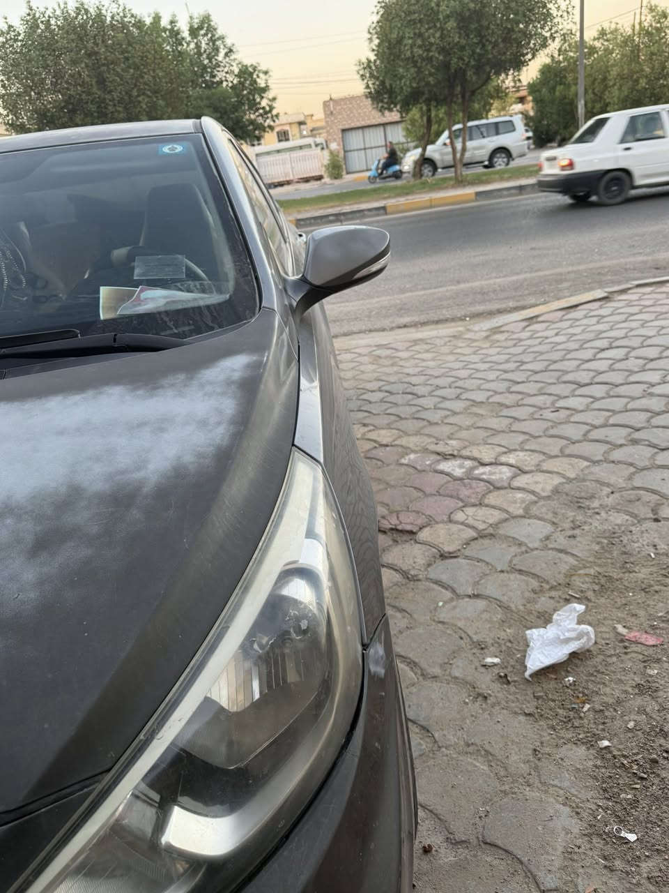 رقم كربلاء ب اسمي
بيه قطع صبغ اثر طخات 
سياره نضيفه وجاهزه. كير ومكينة مكفولات فقط
ماشية ٢٤٥ الف 

مكان سياره كربلاء 
***********
سعره ٨٠ وبيه مجال
