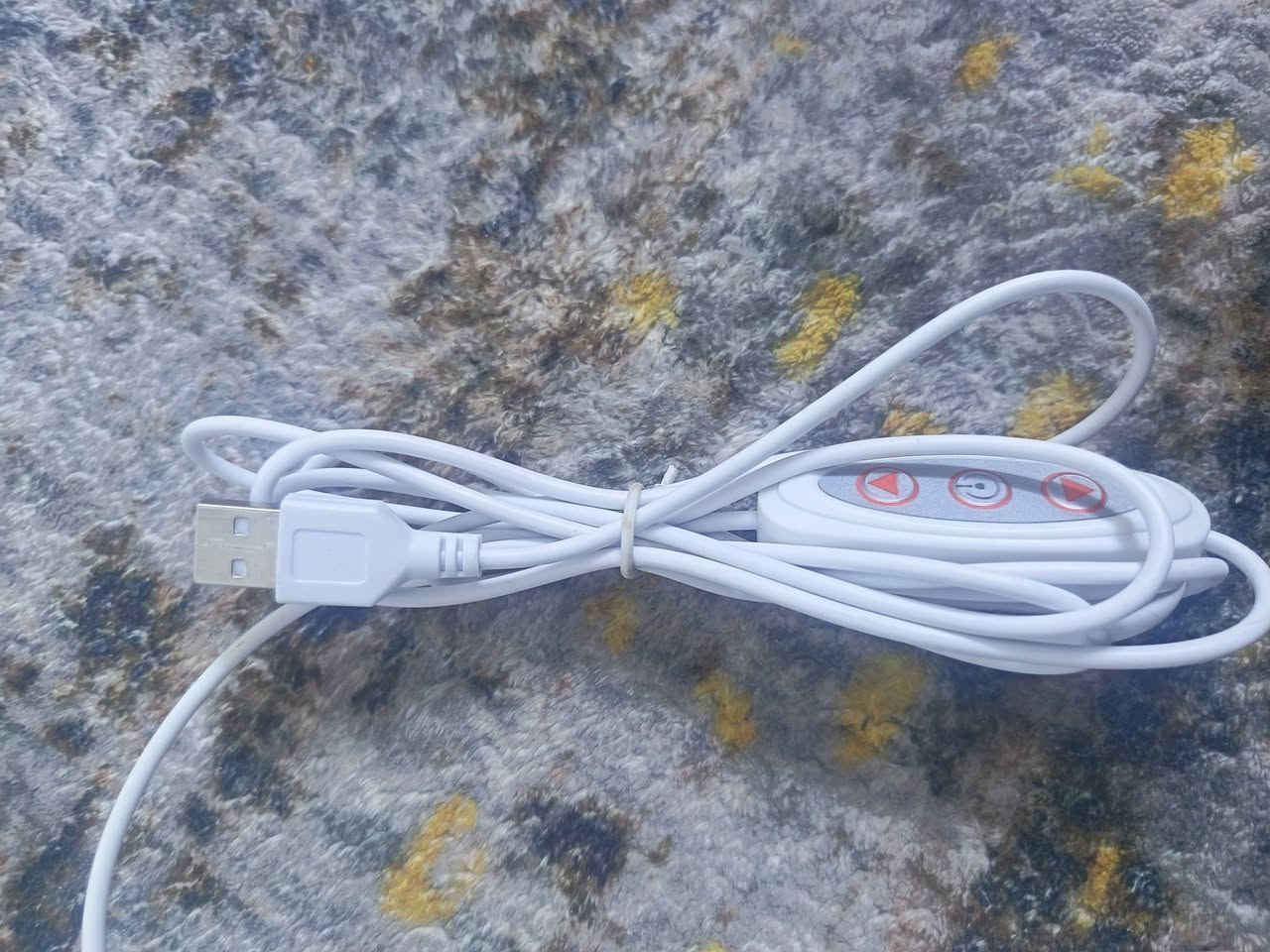 السلام عليكم نشرة ضوئية عدد ٢
وحده تصميم بيتزة وثانية كتابه انكليزية التشغيل مالتهن USB
قيم ب ما يرضي الله وتعال اخذهن ***********
