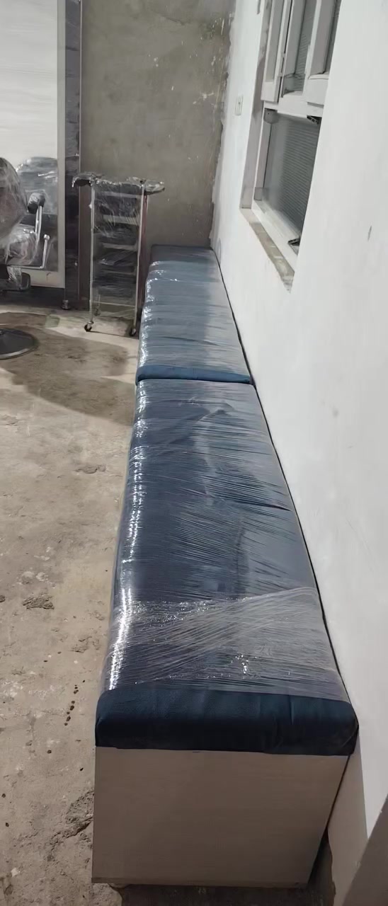 ديكور حلاقه للبيع مكان الموصل 
***********
