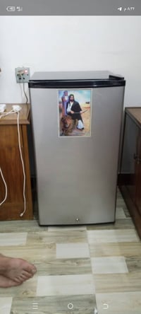 ثلاجه صغيره • نضيفه كلش • جصان الشراي