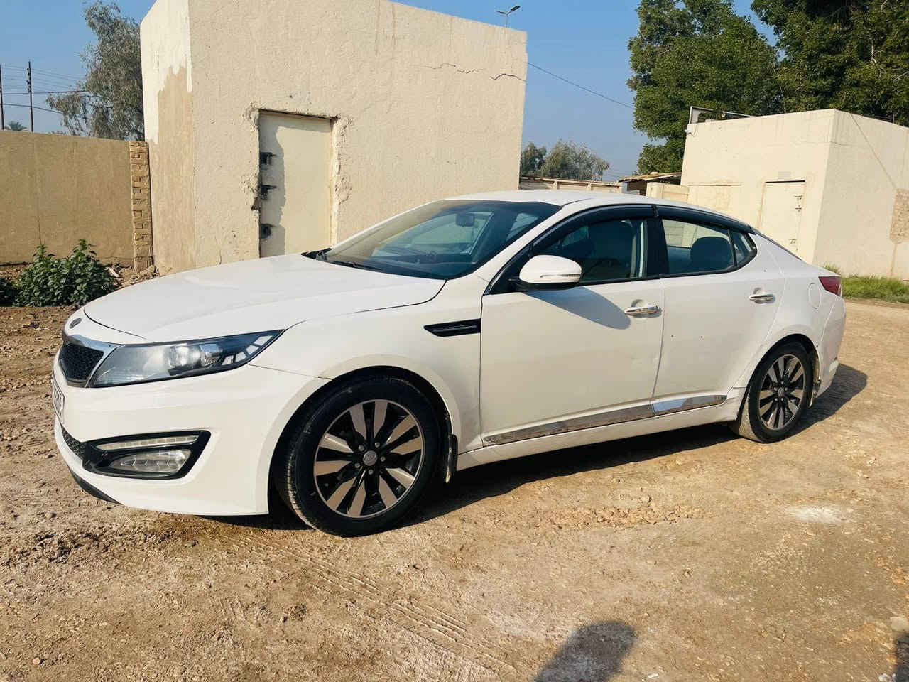 سلام عليكم اوبتما 2012 
خليجي
مكينه 2000
رقم بغداد
بيه صبغ 5 قطع سونار مرفق بالمنشوراموضح كلشي 
السياره مال جناي حلوه خير من الله متعوب عليه ومصروف عليه
سعره مناسب 108 
سعر امريكي وانته ماخذ خليجي مال جني
مكانه بابل 
***********
