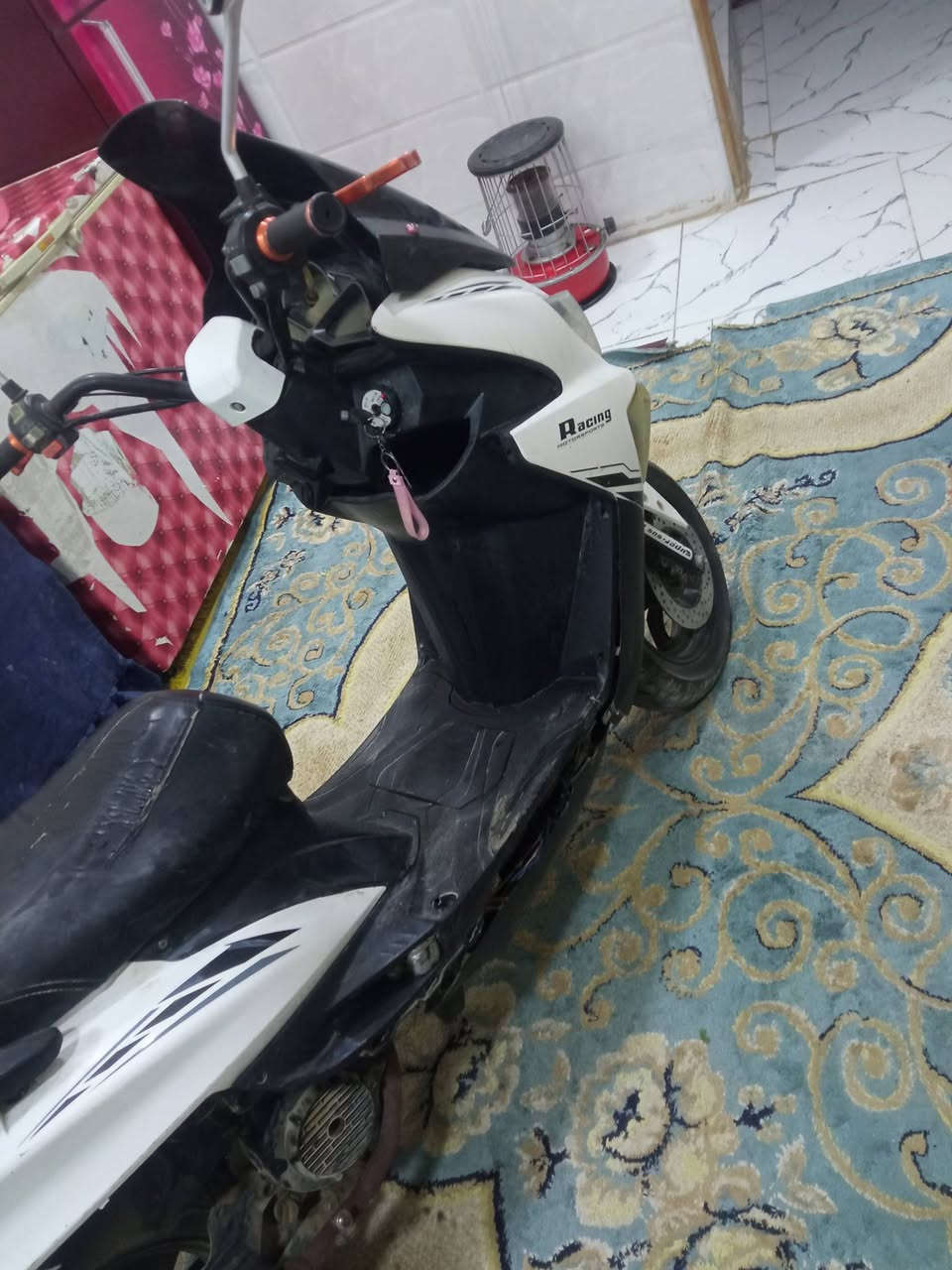 السلام عليكم الراجل للبيع نظيفه كلها شغاله الالوان حله شارع ثمانيه قرب الساده بخطه السعر 400 بها مجال ***********
