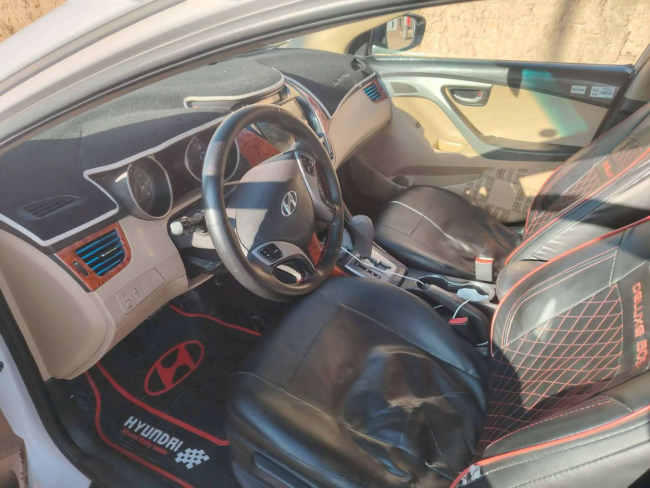 سلام عليكم اللبيع لنتره موديل 2014 رغم ربيل جديد هزه جديد سياره خالص جديده لسفسار على هاذا رغم مكلف بلنشر ***********
***********
