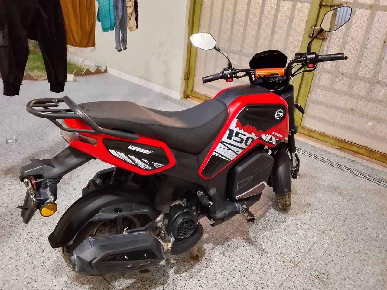 سلام عليكم دراجه منكس للبيع رقم وسنويه دراجه ماشيه الفين كيلو يعني جديده كلش الدراجه  كفاله محرك ول كير معلومه الدراجه وتماتيك دراجه يطاليه محركه 150سيسي سعر الدراجه مليونين وميتين الف


**إذا كنت صاحب هذا الإعلان وتريد حذفه لأي سبب، رجاءا أرسل رسالة إلى الدعم الفني**