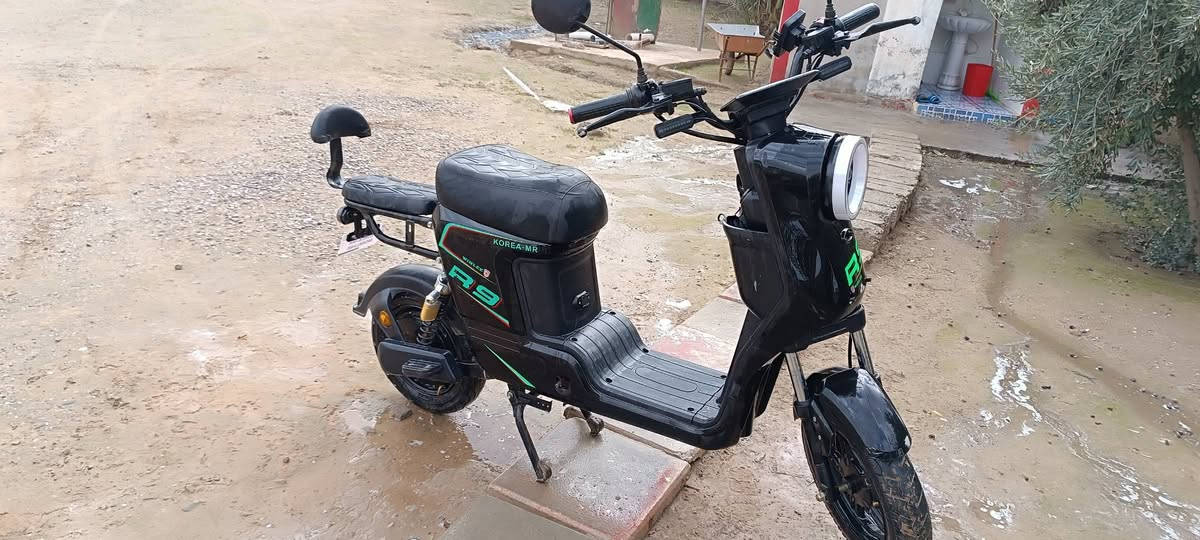 السلام عليكم ماطور شحن R9 للبيع خمسه باتري كهربائيات كلهى شقاله السعر 500 وبي مجال للستفسار ***********
