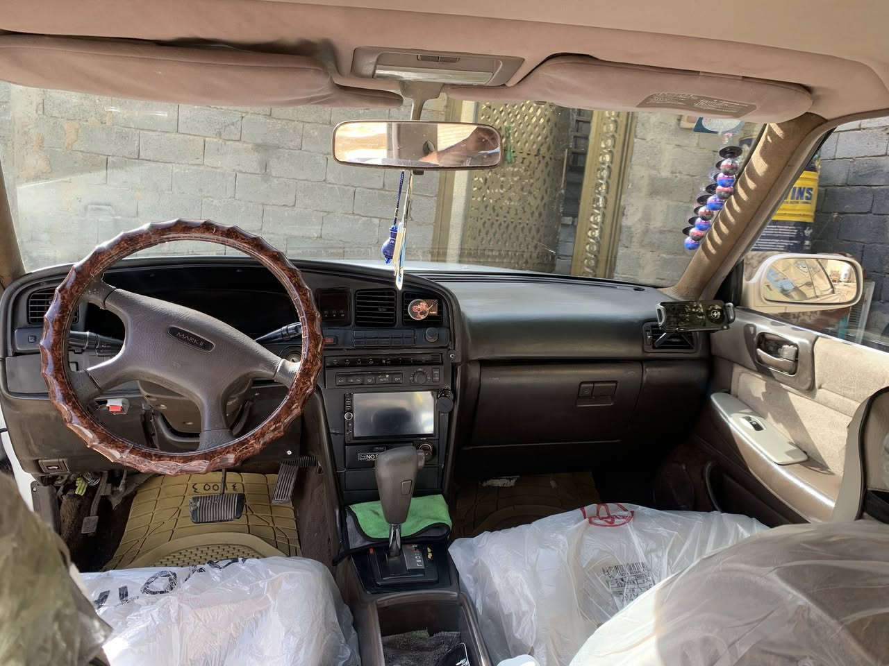 سلام عليكم مارك موديل 1991 رقم كربلاء بأسمي هزه جديده سنويه لل2030 مكفوله عدا الهلالات الخلفيه مصلحه لا ضربه ولا كصه ولا صبغ كير ومحرك جدد تخم تاير باتري غرفه جديده دشبول بلادي مو مال مازدا مري كهرباء ريمونت وقفل سنتر مري كهرباء كشنات كهرباء كلهه شغاله من الدعاميه للدعاميه كامله مكمله السياره السعر 50 بيهه مجال المكان كربلاء البوبيات 

للتواصل  : ***********
