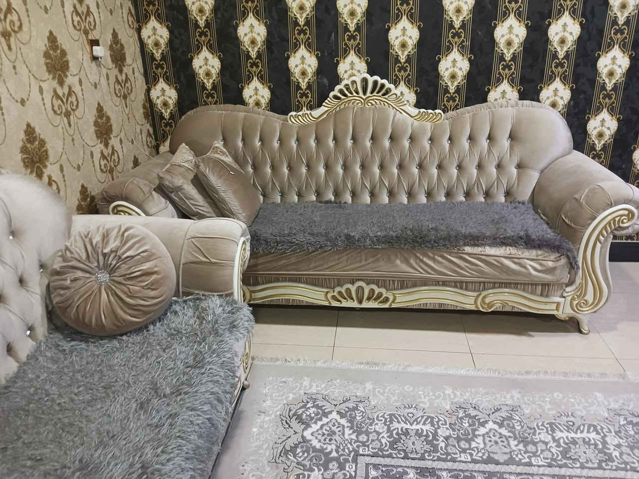 #مجمع_السيد_عمار_للأثاث 
المستعمل ✅️والجديد 
✅️تخم ملكي مستعمل نسبة ألنظافة 90% 🔥🔥
✅️شمعة ملابس موديلات مختلفة 
٢٠ ألف الوحده والثانيه ٢٥ 
استعمال قليل نسبة ألنظافة ١٠٠%  ✅️سرير خشب أحطاطة سعر 45👉 نسبة ألنظافة 100% أستعمال قليل متوفر الان لدى مجمع السيد عمار للأثاث ألعنوان تكريت مجاور المحكمة القديمة وكاتب عدل للأستفسار***********📲
