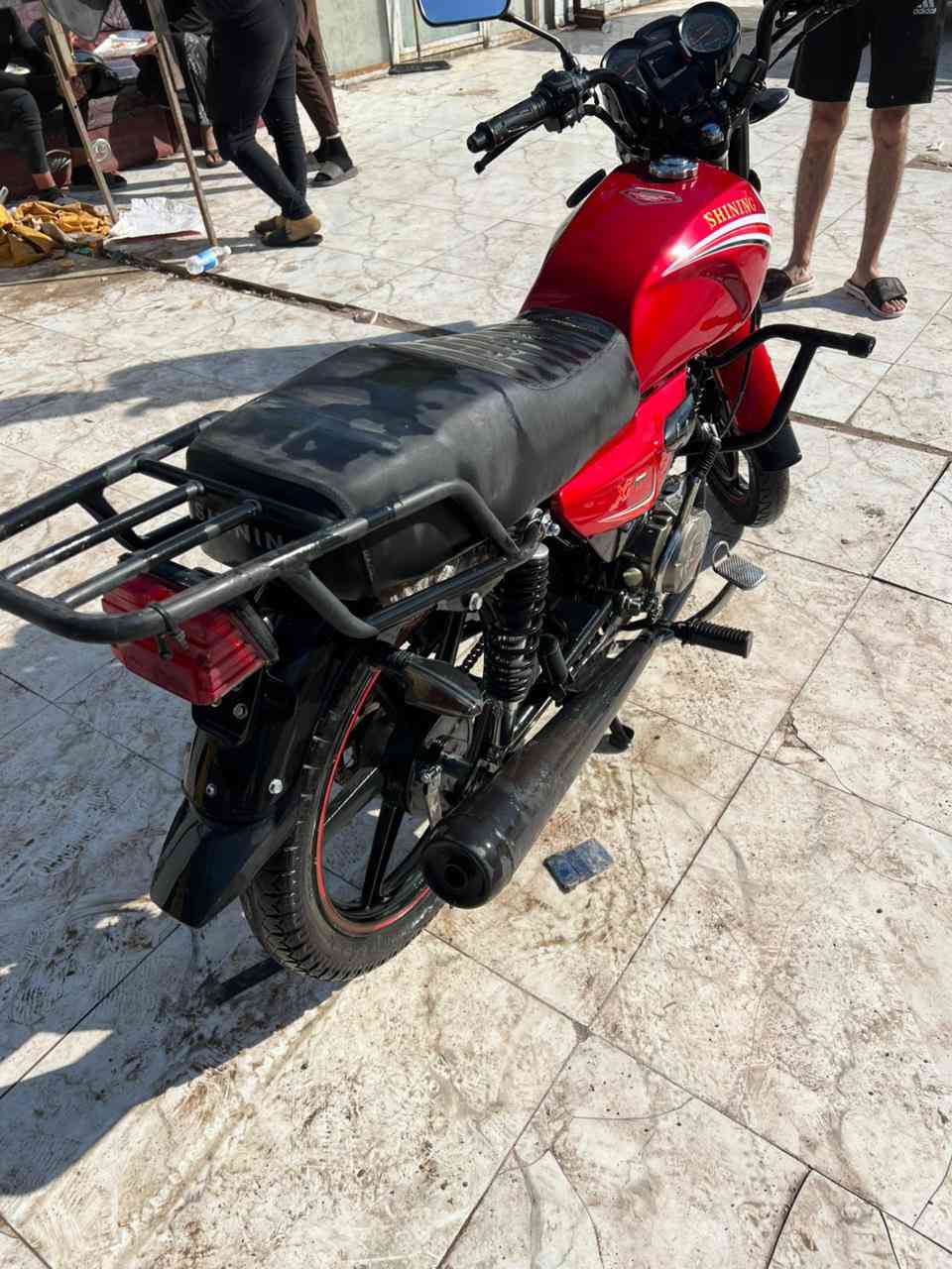 دراجه شاينك موديل 23 مرقم لوحه وسنويه نكليزي بسمي تحويل مباشر مكفوله كامله ماعازه شي فقط قمجي كيلو متر عنواني بغداد المشتل 
السعر 1750 وبيه مجال ***********
