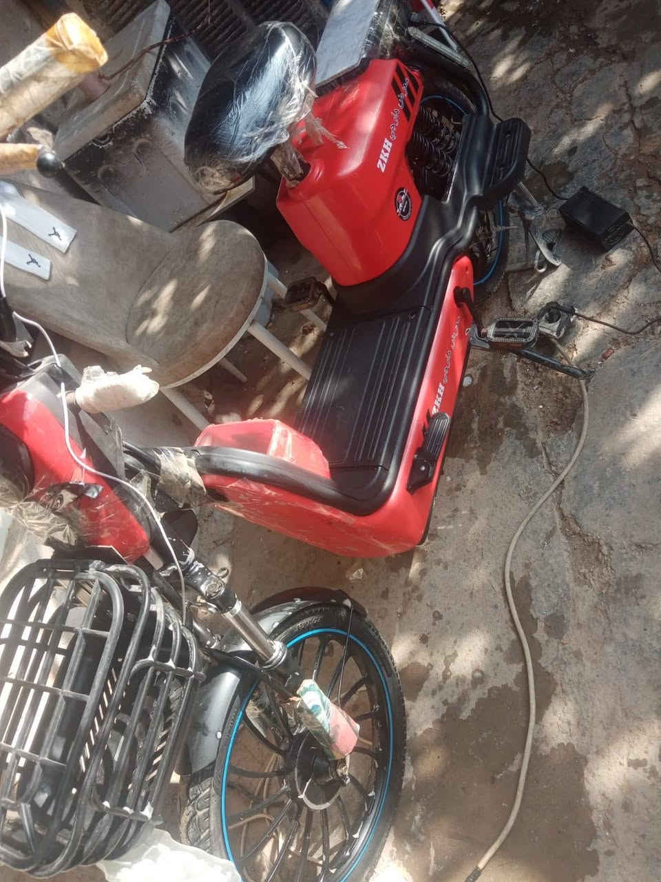 باسكيل شحن للبيع بطاريات جديد عقل جديد 240بيه مجال قليل ***********
