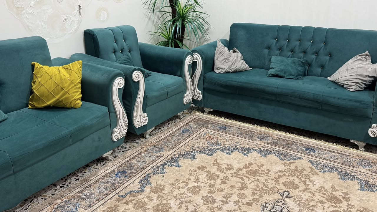 تخم 10 مقاعد مستخدم قليل نظي جدا للبيع بسعر350 الفلوجة حي الشهداء للتواصل***********
