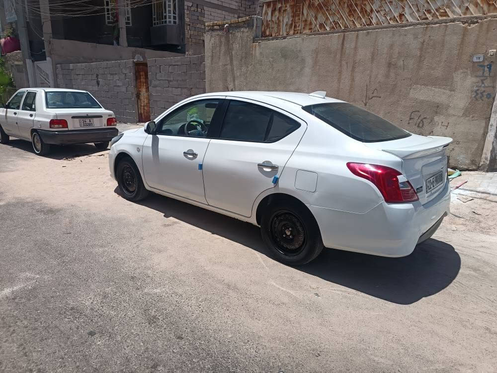 نيسان صني هندي مديل 24 ماشيه ٥٥ الف سياره جديده بيه بارد مكانين سعر ١١٢ رقمي *********** البصرة, العراق
