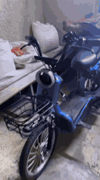 سلام عليكم درجه شحن 5بطاريات يحتاجلها تبدل  الدرجه جديده وحلوه حجم 20المكان بغداد حي البنوك. وهذا رقمي ‭0771 230 6022
