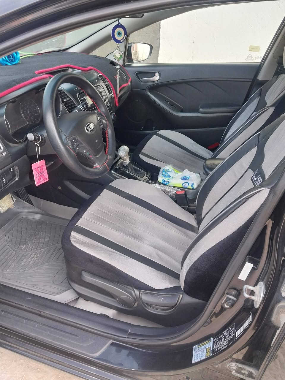 رمضان كريم  للبيع فقط كيه فورتي موديل 2017 محرك 2000دوش سياره بأسمي سنويه لل2030 سياره بيها قطعتين تبديل وقطعه صبغ صور الحادث بلمشور مكفوله الغود وشواصي سياره جهازه على اخر حبايه تخم تاير جديد صدر جديد مابيها اي نقص مكان السياره بابل-المسيب-السعر 115 وبيها مجال للشراي واي استفسار -اتصال ***********
