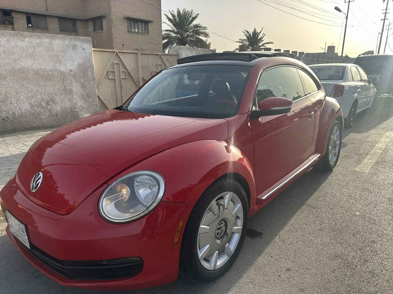 بيتل كلاسيكي موديل ٢٠١٣ فول موصفات مكينه ٢٥٠٠  ماشيه ٨٨ جديده سياره مناقصه شي السعر ٩٨ بيه مجال قليل مكاني الدوره هاتف ***********
