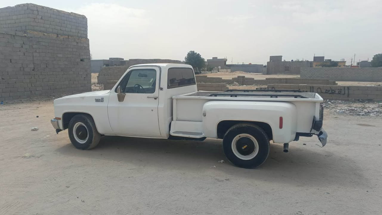 للبيع شفر موديل 1973مكينه 305بدايك بخار كير عادي حداده تخم تاير كهربائيات كلها شغاله رقم بغداد شرط تحويل 
سعر 45 وبيها مجال 
***********
*********** الزبير, البصرة
