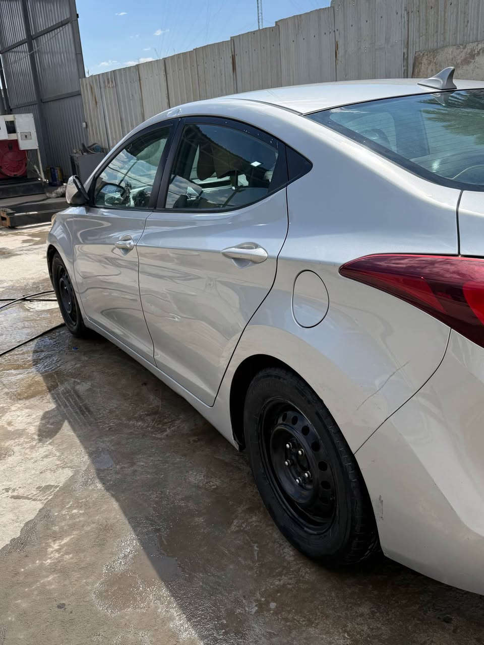 سلام عليكم النتر موديل 2015 البيع فقط سياره جاهزه من كل نواحي كير مكينه تبريد خير من الله رقم بغداد جديد و هزه جديده بسمي تحويل مباشر ماشيه 81 ألف سياره بيه صبغ احزام بس سعر 105 وبيها مجال مكاني بغداد الدوره ابو دشير *********** بغداد, العراق
