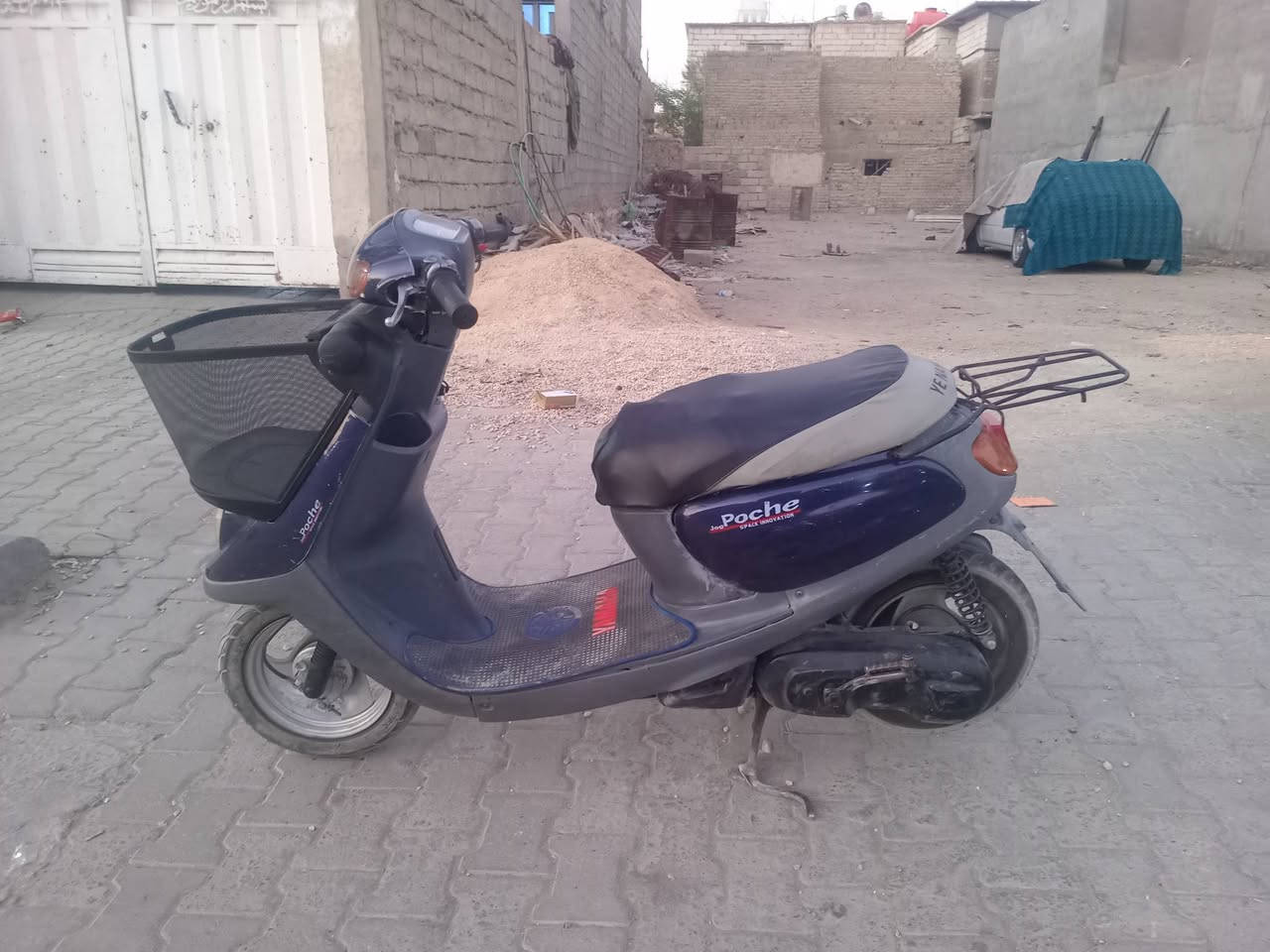 🛵 دراجة منغولي (بوش - Poche) للبيع 🛵
لأصحاب النظيف واليدور دراجة مال عمل ومكفولة، دراجة منغولي جاهزة من كلشي وما تحتاج أي مصاريف:
✨ المواصفات والمميزات:
• الوضعية: شغالة كاملة وبوضع مميز وجاهزة للتجول.
• الكهربائيات: شغالة 100% (لايتات، إشارات، وكلشي تمام).
• النظافة: مثل ما واضحة بالصورة 
💰 السعر:
• السعر: 300 ألف وبيه مجال بسيط 
📍 العنوان والمكان:
• كربلاء المقدسة - حي العسكرية (العابد) - قرب سيد محمد.
📞 للتواصل والاستفسار:
• رقم الهاتف: ***********
• ملاحظة: متواجد واتساب فقط، يرجى عدم المراسلة على الخاص بالفيسبوك لعدم التواجد عليه.
الدراجة مال شراي، الي يعجبه يتفضل واتساب أو يتصل وتدللون! 😉
