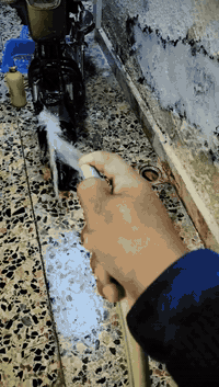 السلام عليكم دراجه شحن للبيع بطاريات جدد صاله شهر من طاله من الشركة تمشي 60 حقيقي تاير جدد ضد المي دراجه كاملة السعر 150 قفل مستعجل كلش مكاني بغداد الحسينيه *********** رقمي بغداد الحسينيه
